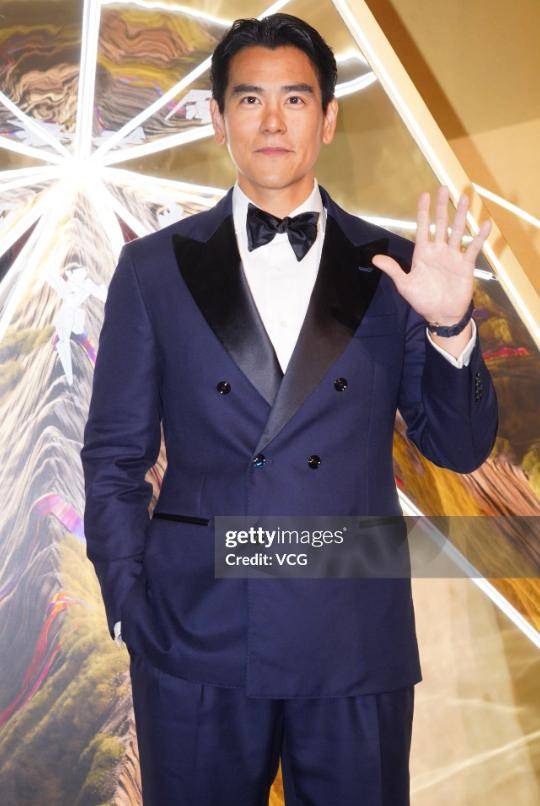 亚洲电影节大奖:汤唯满分贵气，于适帅气，75岁洪金宝仍霸气压轴_气质_西装_刘青云