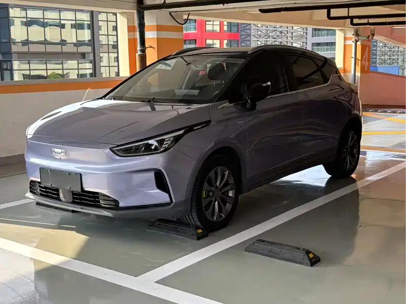 2020款吉利几何C二手车,动感澎湃,尊享价8.48万