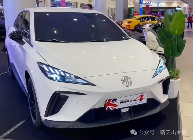 MG4+EV看着比ID.3更划算,底盘用料属实厚道,但普通家用别想太满