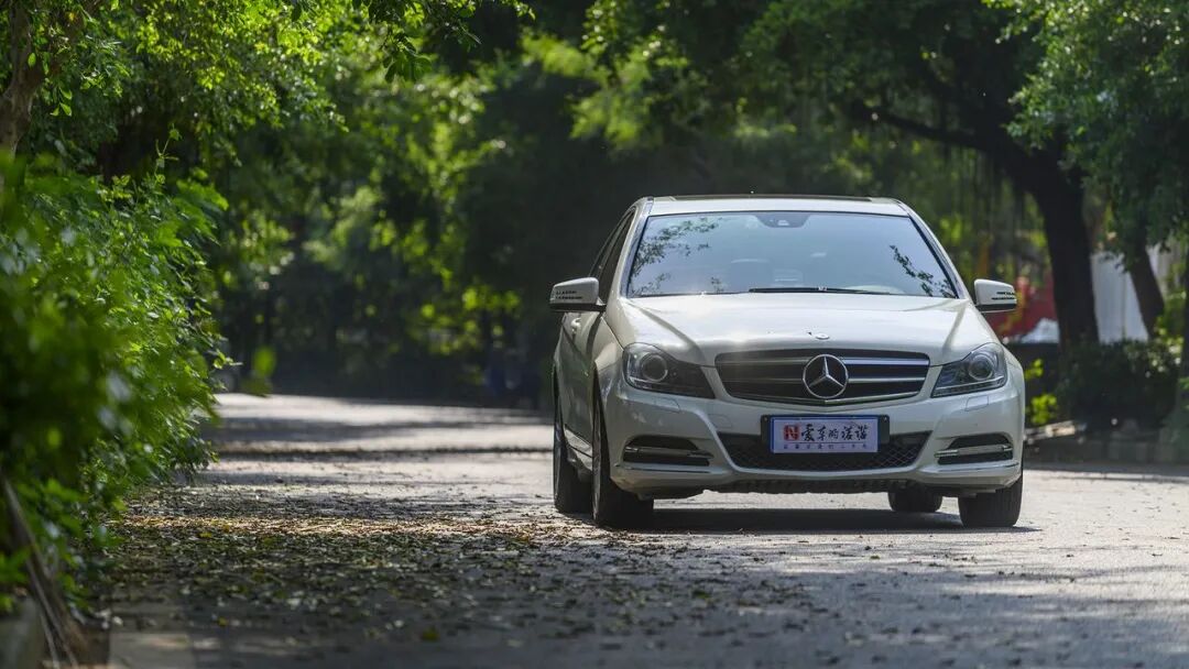 【路试笔记】14万多享奔驰C300,3.0L自吸V6方显顶配魅力