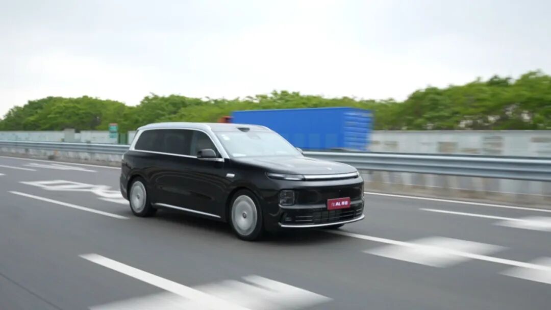 开到极限!零跑D19纯电版高速续航实测