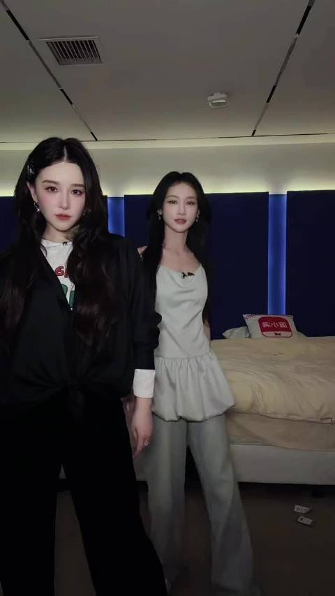 阚清子何宣林合作舞台引热议