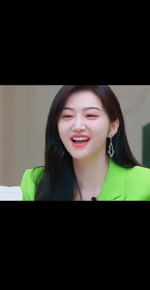 期待爱情和婚姻的女人看起来好可爱，景甜要生一个帅气的儿子！