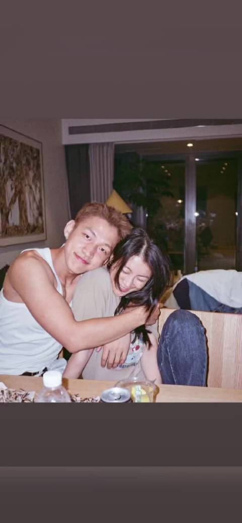 李嘉格与男友最新合照