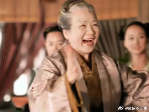 开头祖母在左顾右盼的等着明兰 看的让人心软软