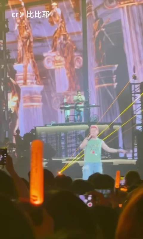 陶喆上海演唱会飙高音，与萨克斯battle引热议