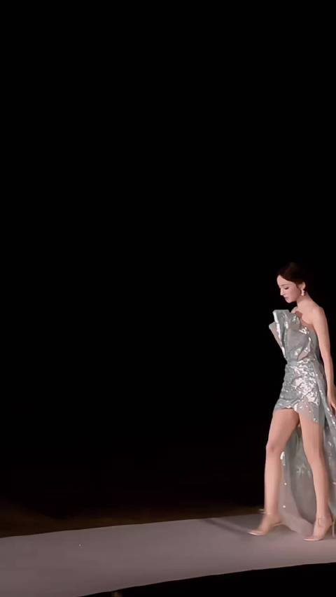 娜扎嘉人红毯直拍 状态真好，从出道到现在一直都这么完美