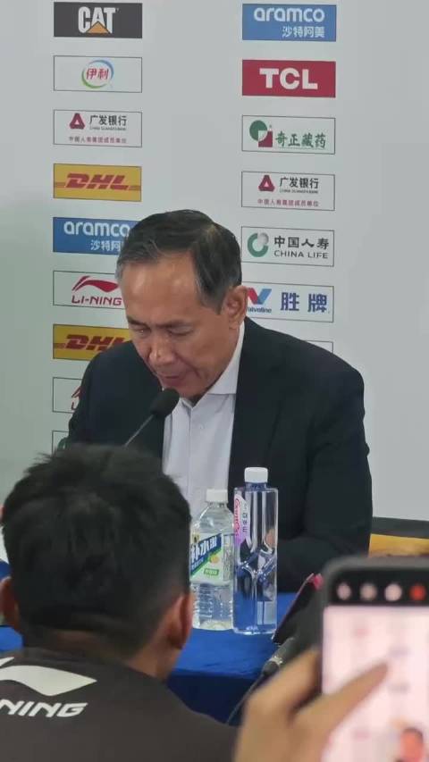 上海夺冠庆功宴上，许利民不上桌都不能开席