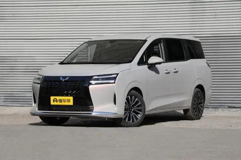 十万级家用务实MPV 五菱星光730尊享型用车实测感受