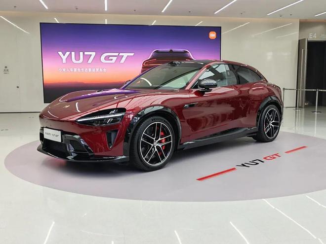 小米 YU7 GT 登场:纽北最速 SUV,「只」卖38.99 万?