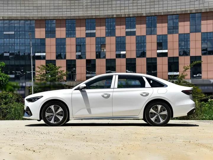 11万级中型插混轿车:吉利银河星耀7 vs 比亚迪秦L/海豹06,参数全对比-网通社汽车