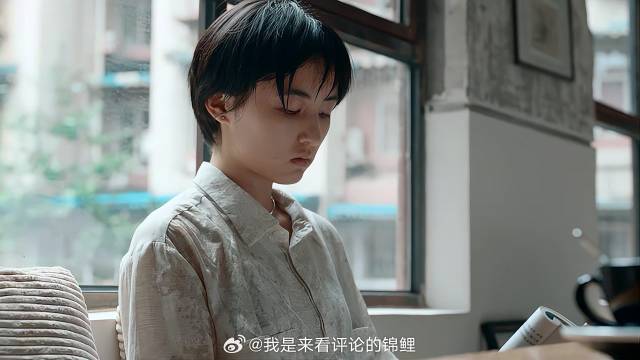 女孩给弟弟找寄养家庭，姑妈不分青红皂白，上来泼水