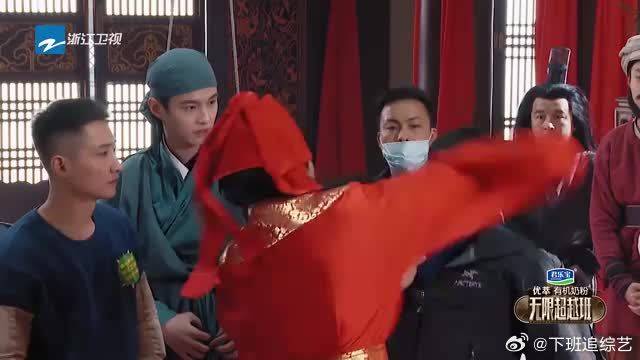 何与演被打戏，动作不到位，反映不干脆，惠英红：全穿帮了