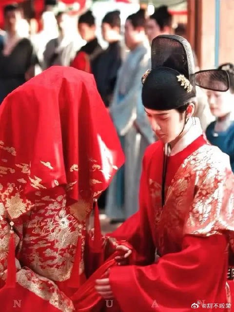 “感我此言良久立”