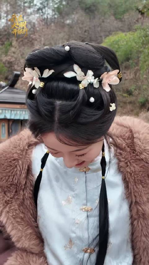 谁能拒绝被说长得像神仙姐姐刘亦菲！