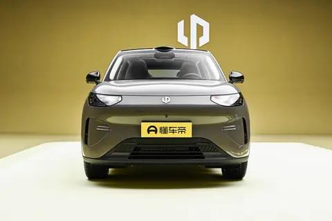 纯电小型SUV,续航505公里,配激光雷达高通8295,零跑A10香吗?