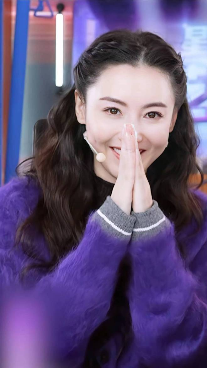 张柏芝直播间送豪礼 对宝妈们关照有加