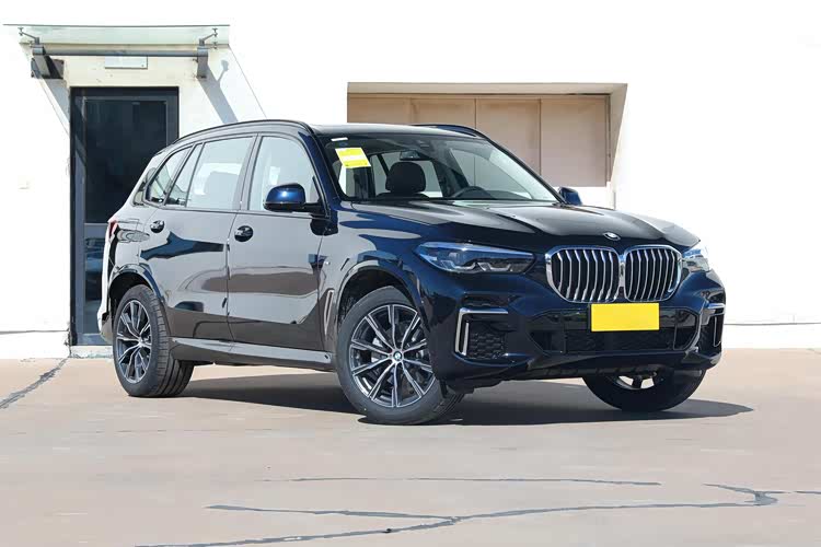 2022款宝马X5评测:售价61.2万,2.0T8AT,操控爽快
