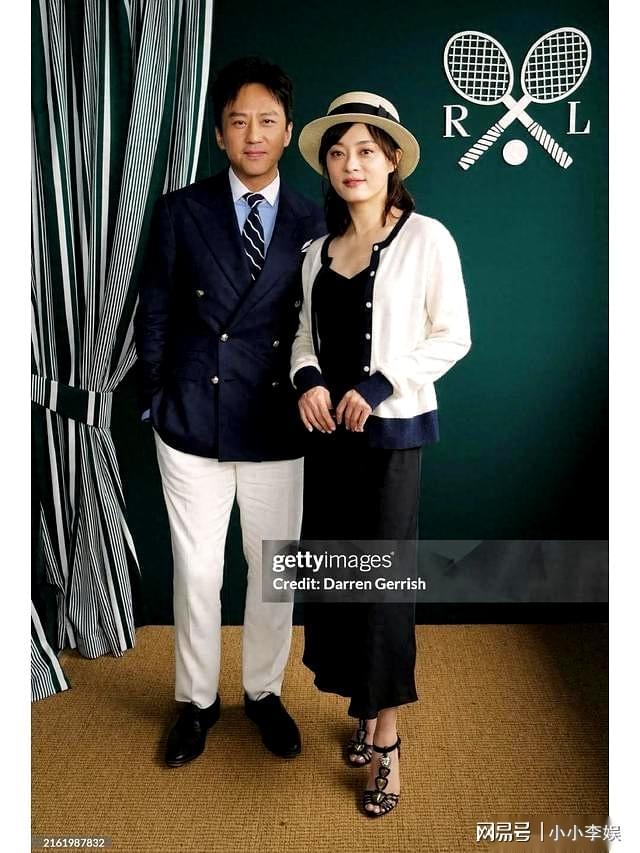 孙俪晒14岁儿庆生照，运动少年长腿被爸妈亲“变形”