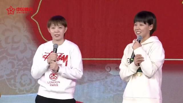 朱雨玲调侃王曼昱称想赢需趁早，发带灵感源自桂林山水