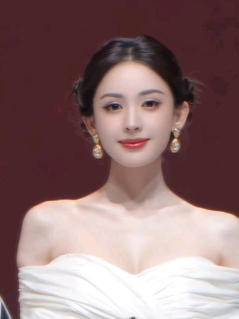 肤若凝脂，娜扎好权威的美貌！