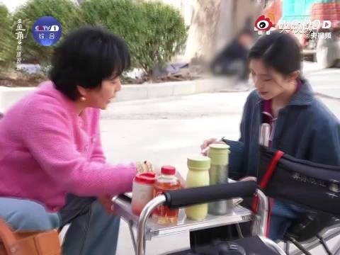 刘浩存片场苦练秦腔唱腔逐字打磨