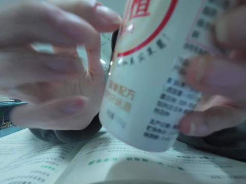 晚自习的宁静时光，仿佛自带ASMR疗愈音效