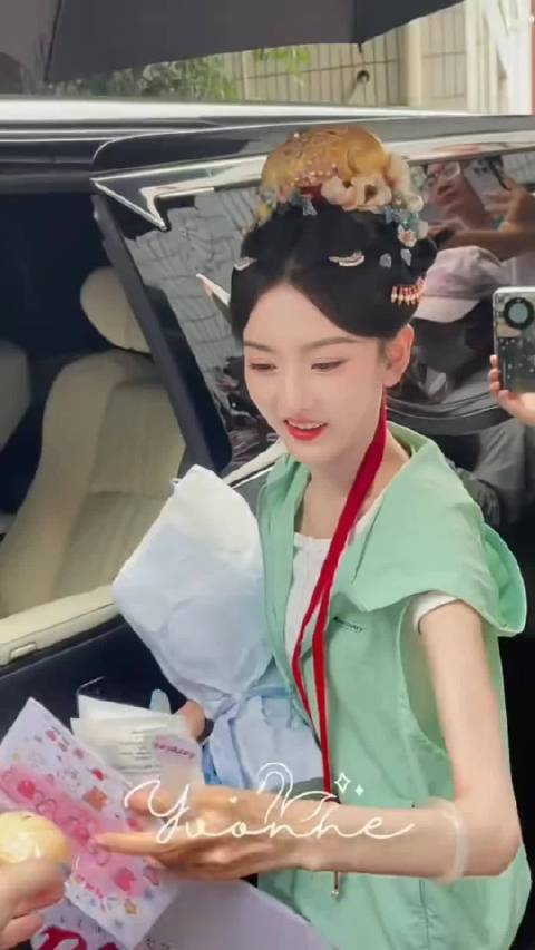 已经瘦到胳膊没肉了！