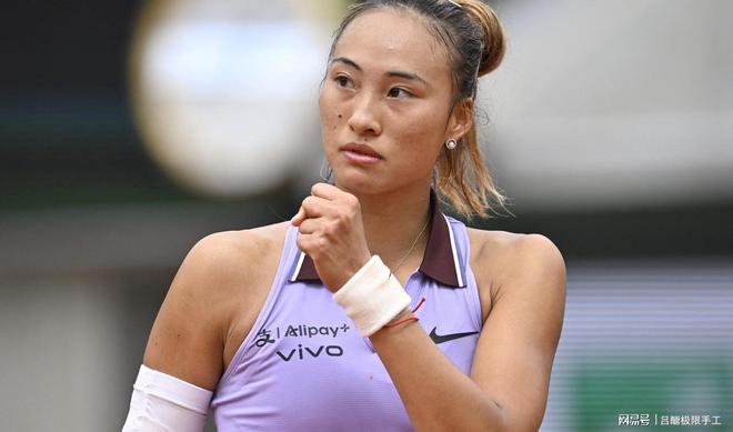 郑钦文2-0拉杜卡努，女王杯第二盘强势逆转