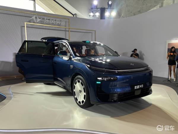 东风奕派M8主打20万华为满配，较劲华境S