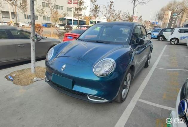 10万买到“保时捷”设计?欧拉好猫到店实拍,很适合年轻人