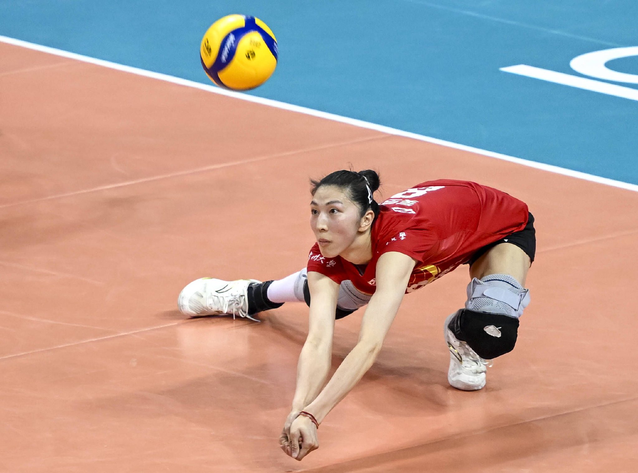吴梦洁因伤暂离中国女排多名老将回归