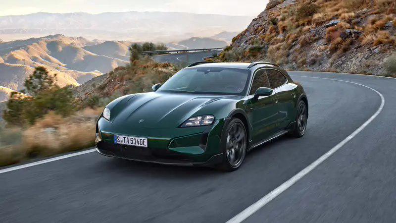 100.8 万元起，新款保时捷 Taycan 纯电轿跑车开启预售|新车|选装|turbo|保时捷taycan_订阅