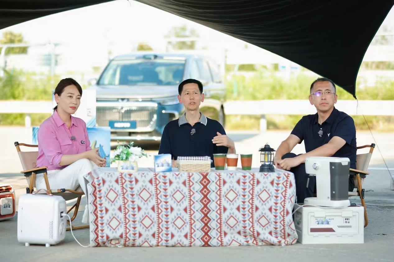 岚图汽车“岚海智混”技术发布,三款车型年内将搭载上市,首发2026款岚图梦想家