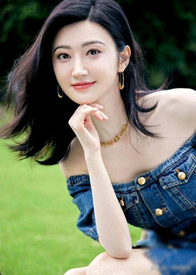 赔了夫人又折兵！以为能 “毁掉” 景甜，不料自己先被扒了个底朝天