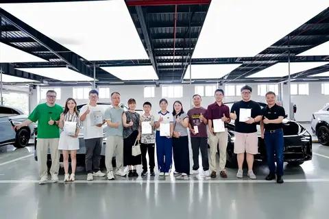 售价19.58万起&续航702km 小鹏G7开启交付!