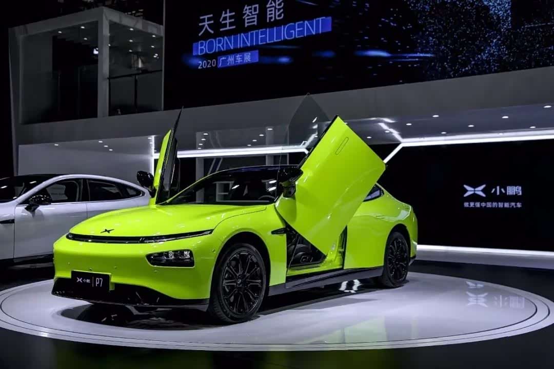 广州车展:小鹏P7 鹏翼版