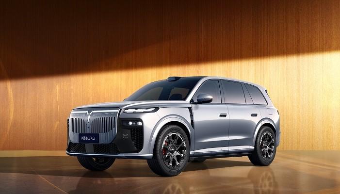 一周新车盘点|岚图泰山X8杀入30万内 AMG GT迎来纯电车型