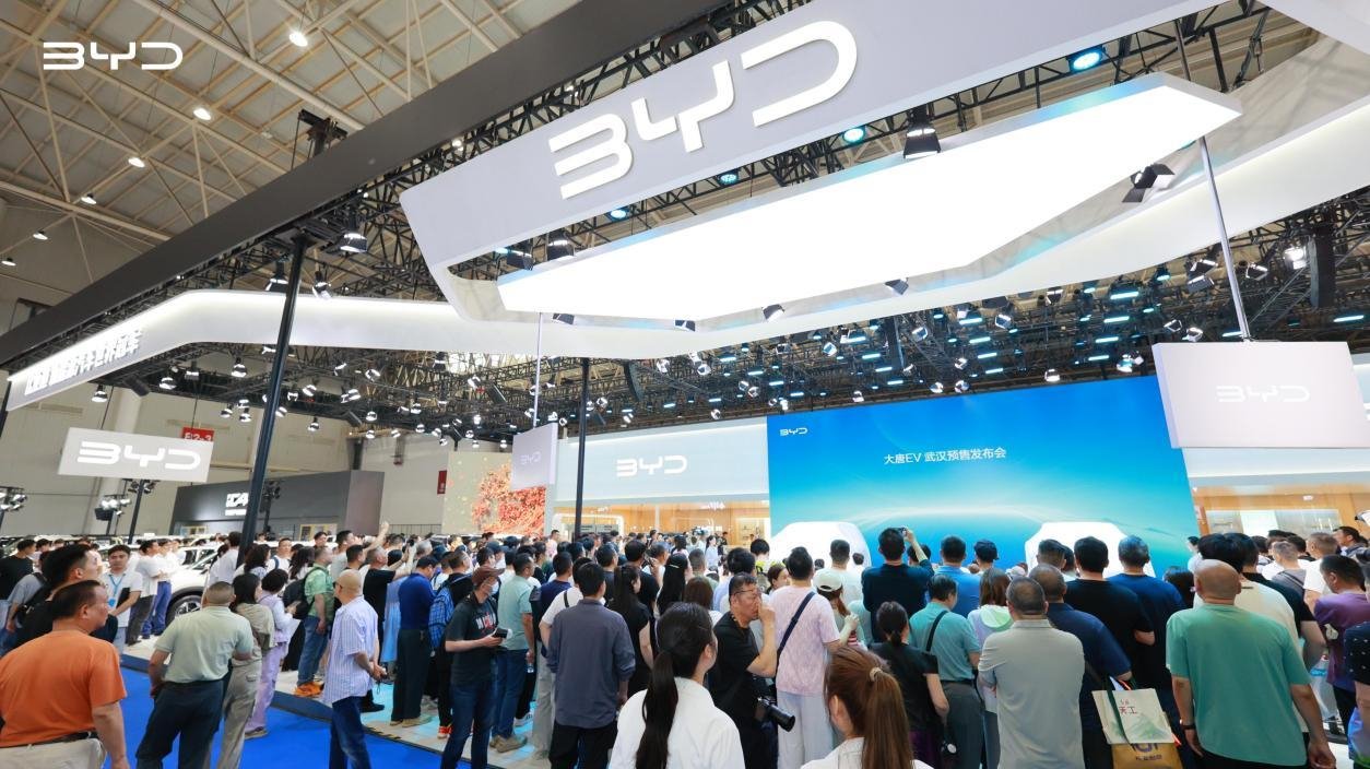 续航950公里+5分钟闪充，比亚迪大唐武汉开启预售 | BitAuto