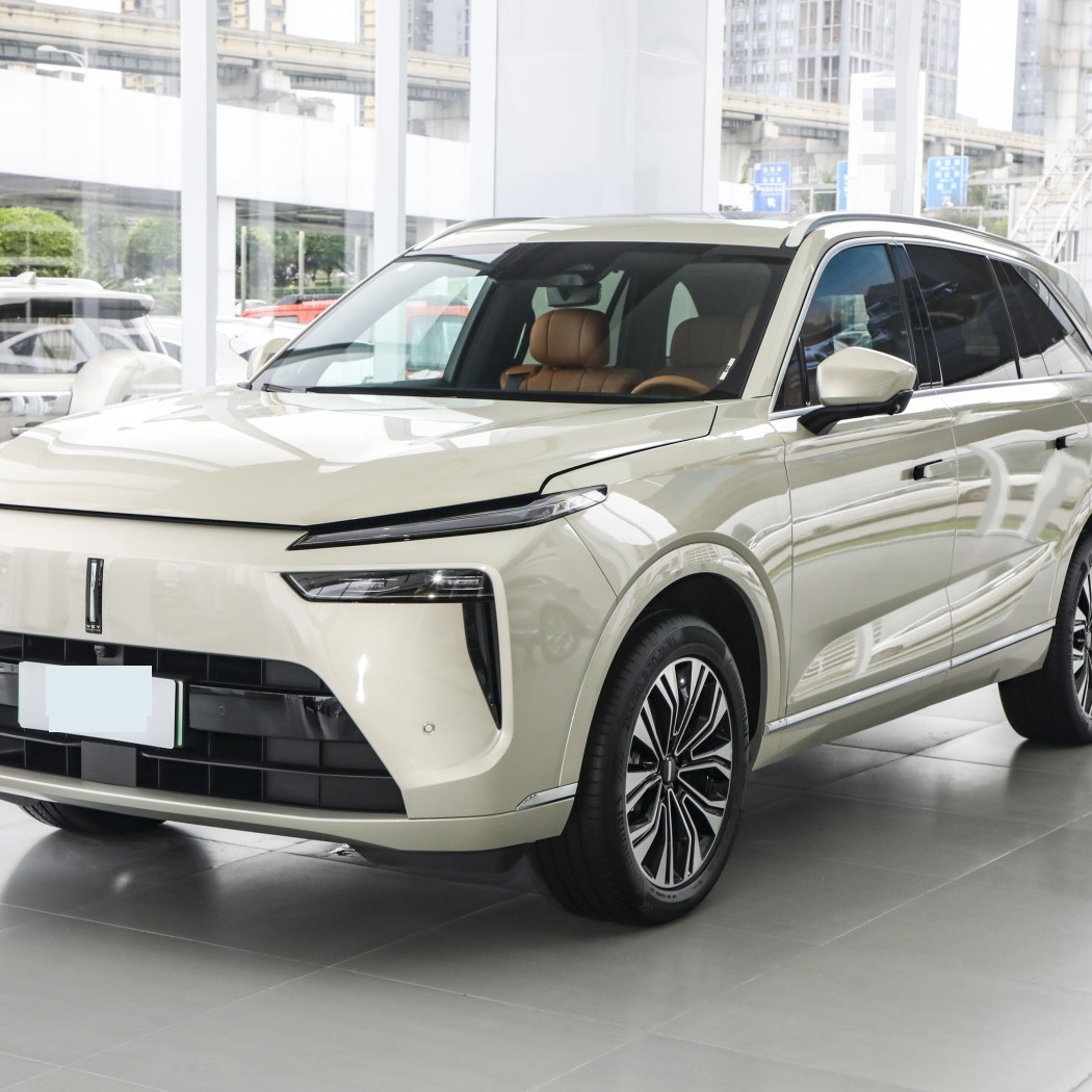 40万内插电混动中大型SUV四强对决:谁是全能之选?_极氪8X 2026款 Ultra+版 70kWh_汽车