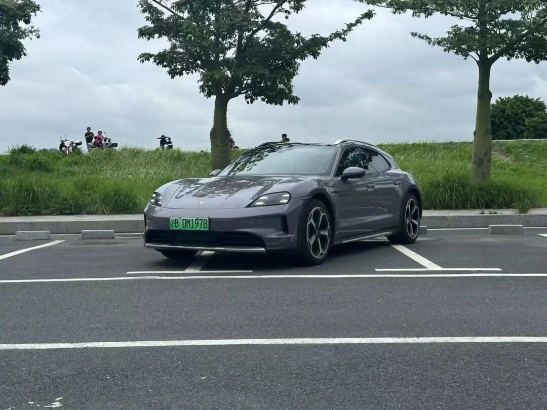 试驾保时捷Taycan 4 Cross Turismo