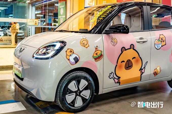五菱销售：新宏光Mini EV四门版将上市！售价、配置提前曝光_新闻