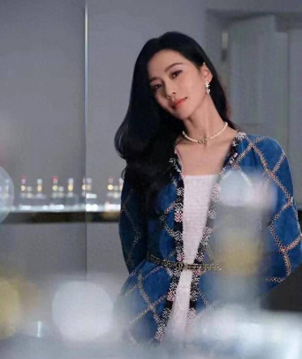 刘诗诗的紫色眼妆!清新灵动，优雅端庄