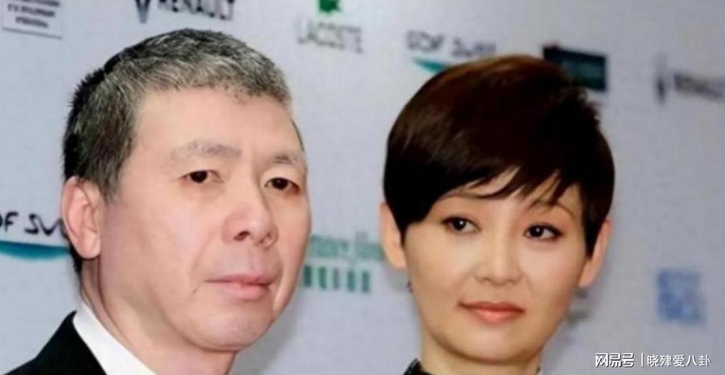 徐帆离婚后首次回应,冯小刚近况曝光