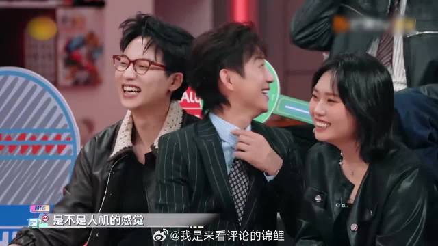 祝绪丹表演像“人机”？喂丁程鑫吃葡萄，演技被多人吐槽！