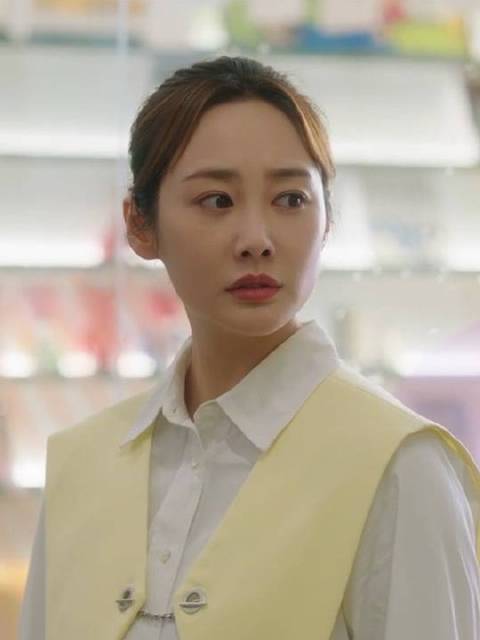李纯万茜主演职场剧欢迎回我的频道热播