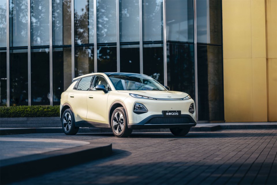 试驾长安启源全新Q05:“均衡”的10万元级纯电SUV