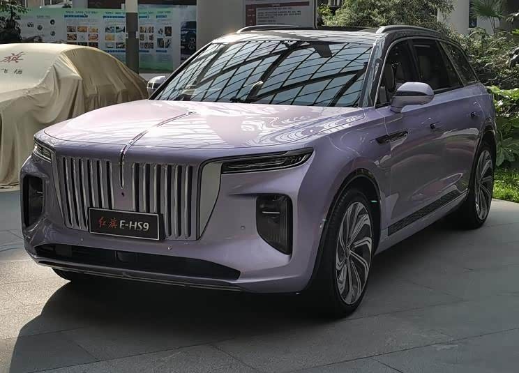 H9之后,红旗还有一重磅SUV,长超5米2,4/6/7座布局,还能4s破百