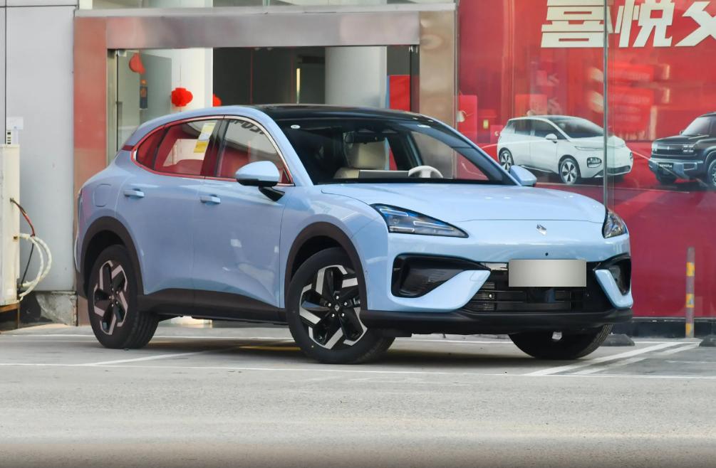 定位紧凑型SUV,标配高阶智驾,宝骏云海PHEV怎么样