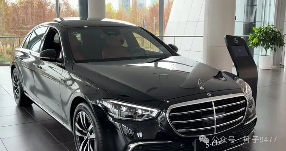 奔驰S级S400L豪华型接近百万落地,先别急着冲,真正要看的是换代和报价细节